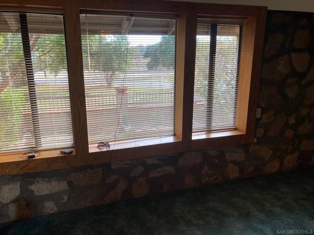 1639 Jewel Valley Rd, Boulevard CA: https://media.crmls.org/mediaz/cb26b54c-00e1-4180-b2ce-696a1163b791.jpg