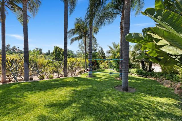 2085 Valley View Boulevard, El Cajon CA: https://media.crmls.org/mediaz/cb270c06-7c1e-475c-83f2-02bfecb18483.jpg