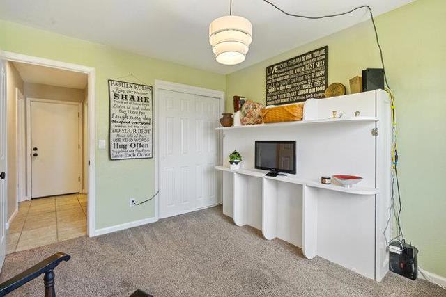 1980 Ponderosa Court, Hollister CA: https://media.crmls.org/mediaz/cb27ed38-2f8f-424e-82b1-db6937ac9927.jpg