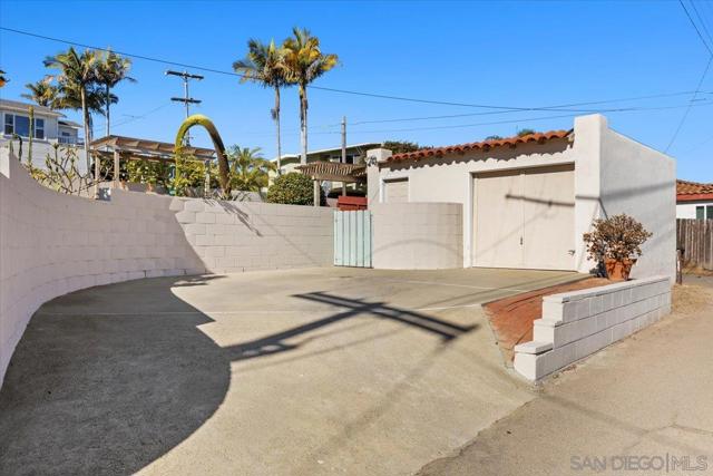 3326 Trumbull St, San Diego, California 92106, 2 Bedrooms Bedrooms, ,1 BathroomBathrooms,Single Family Residence,For Sale,Trumbull St,250001136SD