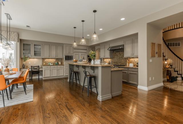5633 Selena Ct, Pleasanton CA: https://media.crmls.org/mediaz/cb28462d-1dd1-4fee-bd21-20adbeaf005b.jpg