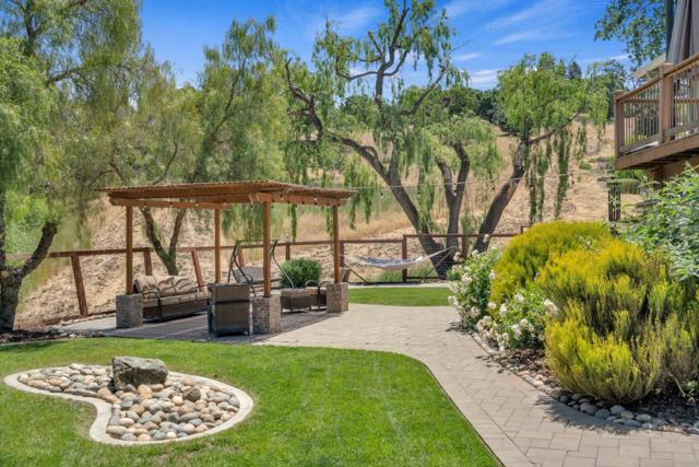 3480 White Oak Court, Morgan Hill CA: https://media.crmls.org/mediaz/cb2847c9-6d0b-48d0-b3e1-d38c9d4f969c.jpg