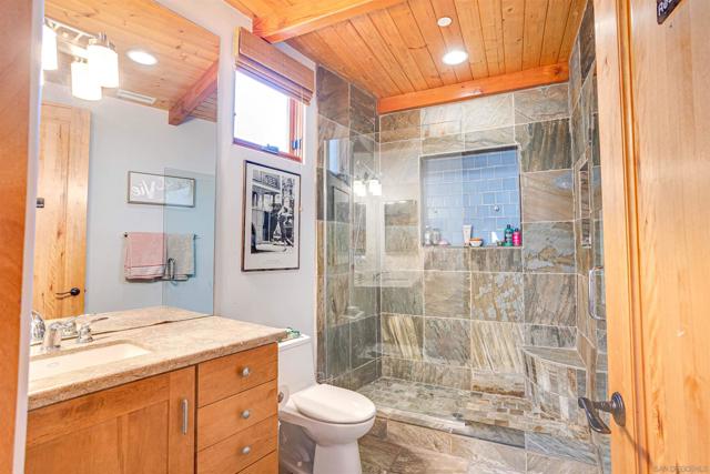1464 Summit Ave, Cardiff by the Sea CA: https://media.crmls.org/mediaz/cb28515e-900e-4227-add3-ccc9973b24c4.jpg