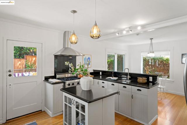 355 Arlington Ave., Berkeley CA: https://media.crmls.org/mediaz/cb28e948-a76b-44d5-ad49-193fcff7285a.jpg