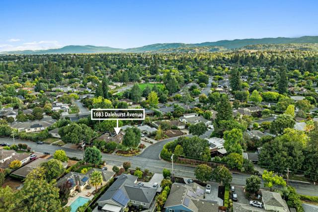 1683 Dalehurst Avenue, Los Altos CA: https://media.crmls.org/mediaz/cb29da7d-c556-46f8-bf27-5ddc775de0b8.jpg