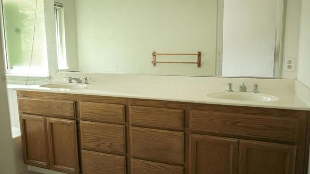 5486 Deer Run Drive, El Sobrante CA: https://media.crmls.org/mediaz/cb2a5a82-0709-48b9-bc5c-fc540ad90b07.jpg