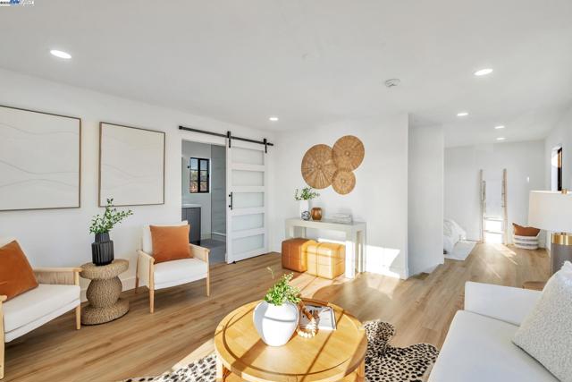 1575 Via Lucas, San Lorenzo CA: https://media.crmls.org/mediaz/cb2a6c28-1ab8-458f-943f-a40bda97e6aa.jpg