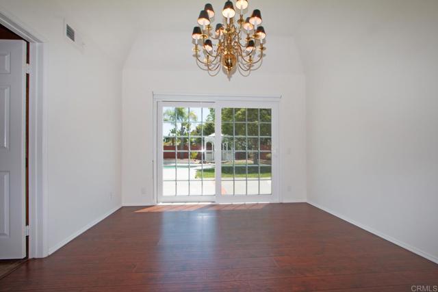 Detail Gallery Image 11 of 50 For 344 via Del Astro, Oceanside,  CA 92057 - 4 Beds | 2/1 Baths