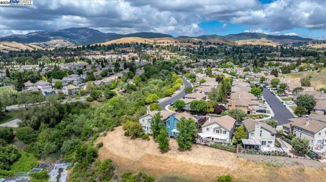 231 Stetson Dr, Danville CA: https://media.crmls.org/mediaz/cb2b6d29-40ba-4745-a82d-493399dc71d7.jpg