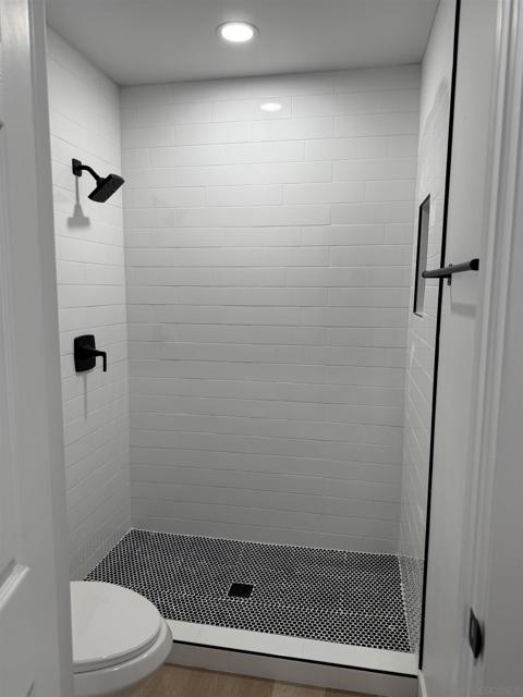Image 18 of 29 For 664 Carefree Dr  1