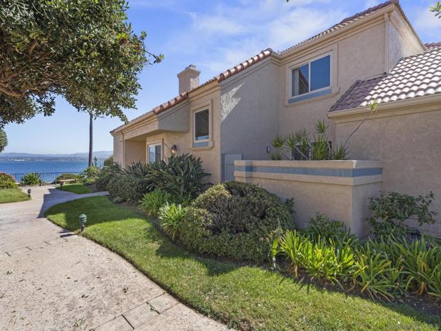 103 Tunapuna Ln, Coronado CA: https://media.crmls.org/mediaz/cb2d1265-e461-4e32-ab84-154a68cdebe8.jpg