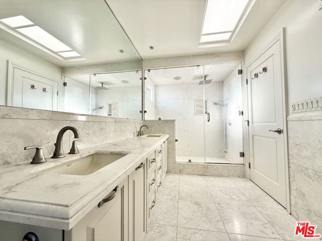 Drew Fenton | 1148 Las Pulgas Rd Los Angeles CA | MLS: 7539458