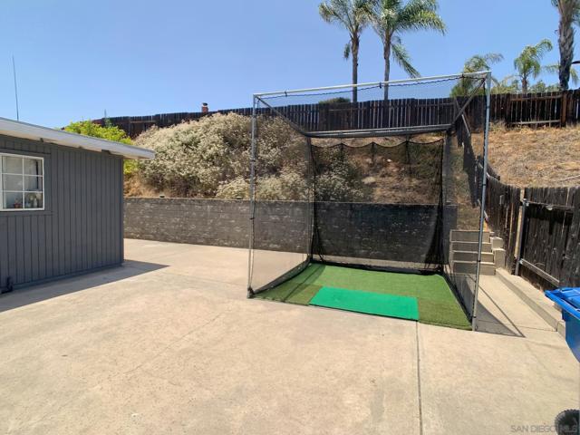 8644 Via Del Luz, El Cajon CA: https://media.crmls.org/mediaz/cb2e17f0-98ac-4be4-ab5f-b58545ac3ecf.jpg