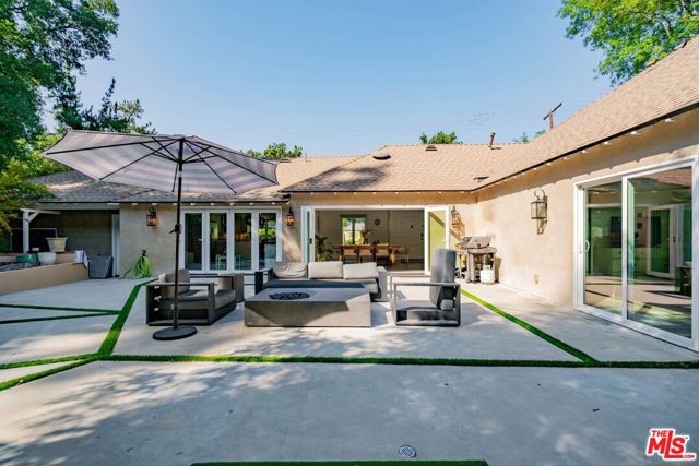 2760 East Glenoaks Boulevard photo 44