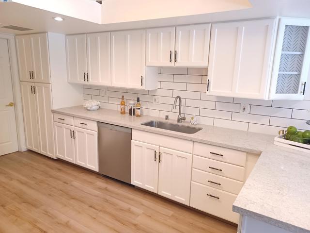 3050 Benjamin Grn, Fremont CA: https://media.crmls.org/mediaz/cb2e9d09-d113-45e1-b78e-641db0a31a25.jpg