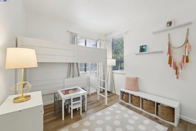 7104 Cross Creek Cir, Dublin CA: https://media.crmls.org/mediaz/cb2ec8a6-d53f-4cf1-bdb2-de14dfe2e79d.jpg