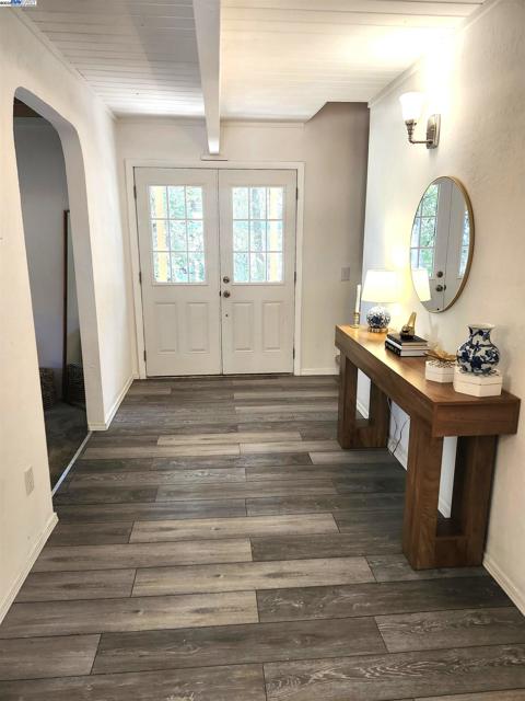 23875 Marshall Way, Twain Harte CA: https://media.crmls.org/mediaz/cb2f5f81-be37-4f4a-bbfe-5d2aa80cd3d0.jpg