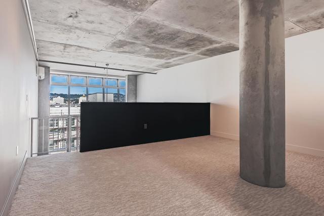 311 Oak Street, Oakland CA: https://media.crmls.org/mediaz/cb2fc79d-3e54-4953-843f-a7ad57989118.jpg