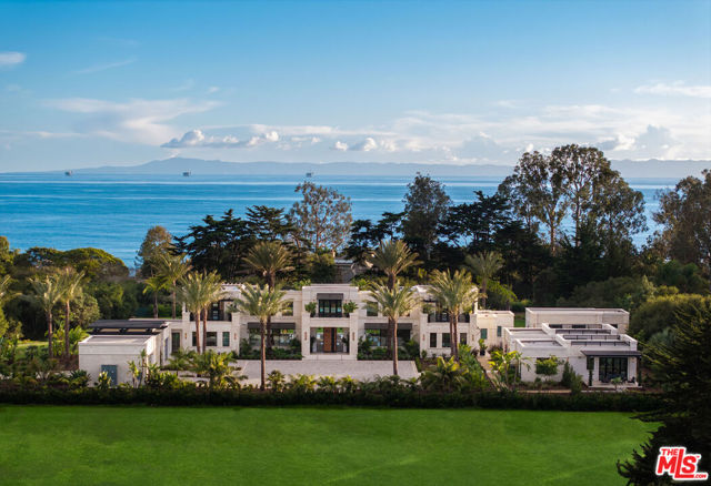1437 S Jameson Lane, Montecito CA: https://media.crmls.org/mediaz/cb30cfb3-915c-40ef-99b6-fde08ce8baaf.jpg