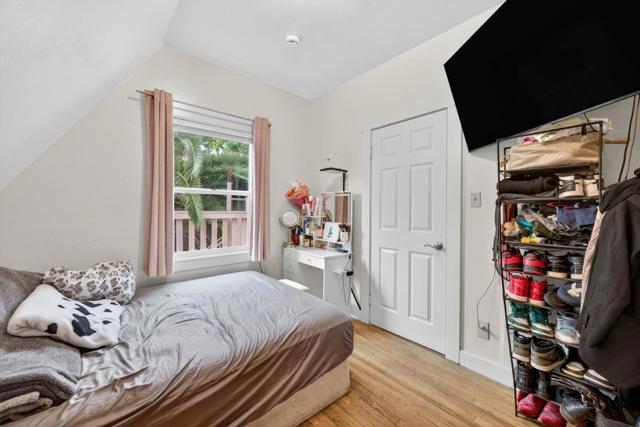 309 N 5th Street, San Jose CA: https://media.crmls.org/mediaz/cb30db35-4a18-4043-82d2-9c60f68e1b10.jpg