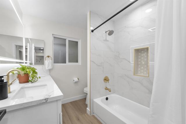 26230 N Lake Wohlford Road, Valley Center CA: https://media.crmls.org/mediaz/cb3146c0-44e4-467a-8327-a9bdebe428e7.jpg
