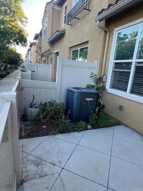 1345 Santa Diana Road, Chula Vista CA: https://media.crmls.org/mediaz/cb319bac-dc8a-4c1f-91e1-3bdba6c327bd.jpg