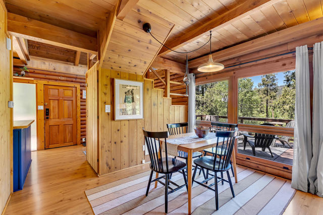 54385 S S. Circle Drive, Idyllwild CA: https://media.crmls.org/mediaz/cb32088e-39a3-4f44-9153-62aa5e9e3568.jpg