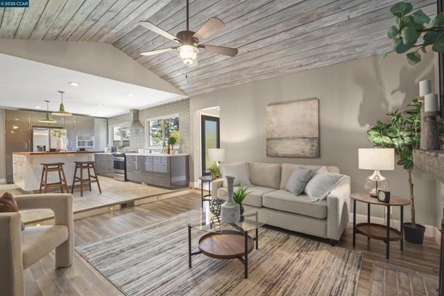 5665 Lewis Way, Concord CA: https://media.crmls.org/mediaz/cb3274d6-3db3-4e0a-87d8-6207babe1022.jpg