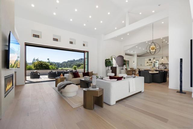 5758 60 Las Palomas, Rancho Santa Fe CA: https://media.crmls.org/mediaz/cb32cb0c-df58-44c8-9f55-3b05ca2c56a3.jpg