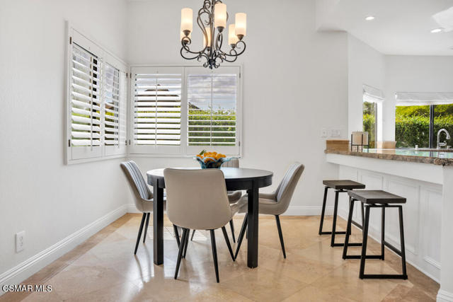 6057 Rainbow Hill Road, Agoura Hills CA: https://media.crmls.org/mediaz/cb32f400-363f-4a10-bd46-276eb00f43db.jpg
