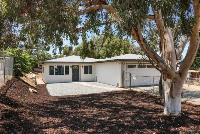 8566 Atlas View Drive, Santee CA: https://media.crmls.org/mediaz/cb33313d-2b26-4bd3-b26c-afcccedce070.jpg