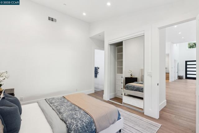 17 Julianne Ct, Walnut Creek CA: https://media.crmls.org/mediaz/cb334fc0-f475-4d50-805a-abaf6201da60.jpg
