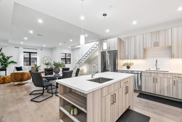 908 Woodside Road, Redwood City CA: https://media.crmls.org/mediaz/cb34330f-8a4c-4b5b-99a3-315bbe3fe7fc.jpg