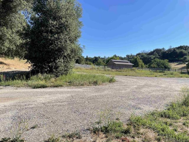5750 Forest Meadows, Julian CA: https://media.crmls.org/mediaz/cb345d6a-26a5-42b5-b983-d7ee996e7cf6.jpg