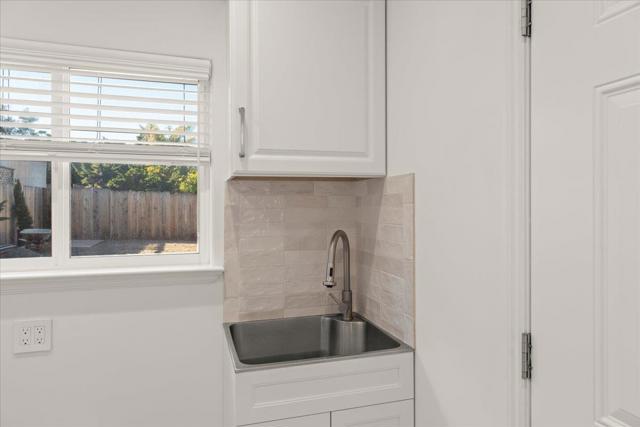 272 Clay Street, Monterey CA: https://media.crmls.org/mediaz/cb3467bd-02fc-4fd1-abe1-98a97f1746d1.jpg