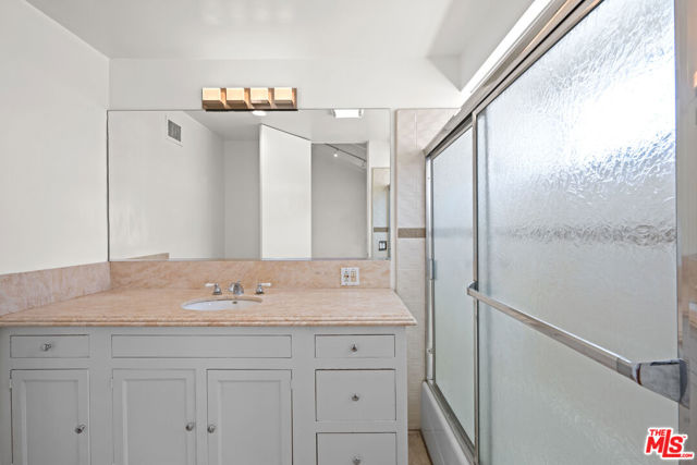 357 S El Camino Drive, Beverly Hills CA: https://media.crmls.org/mediaz/cb34a559-d45b-400f-9c71-e0579b4eb296.jpg