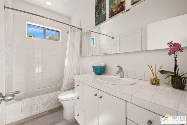 2470 N Cardillo Avenue, Palm Springs CA: https://media.crmls.org/mediaz/cb34f57e-49ed-47cc-9649-8820009ae79b.jpg