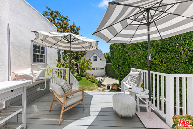 10736 Le Conte Avenue, Los Angeles CA: https://media.crmls.org/mediaz/cb35747b-1c83-4545-b917-fad292ecbea5.jpg