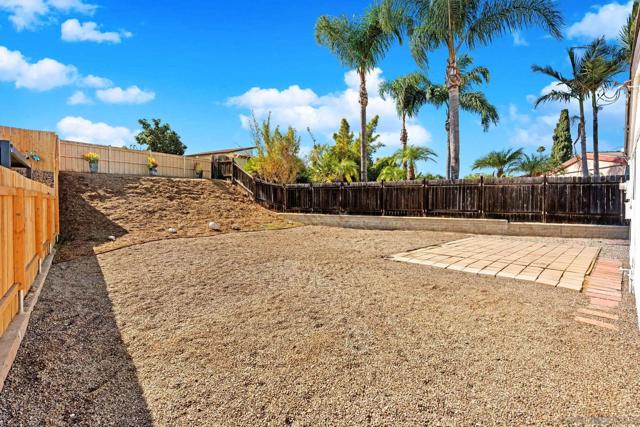 8937 Hammond Dr, San Diego CA: https://media.crmls.org/mediaz/cb361546-6c2b-41d7-a224-45547bb230d3.jpg