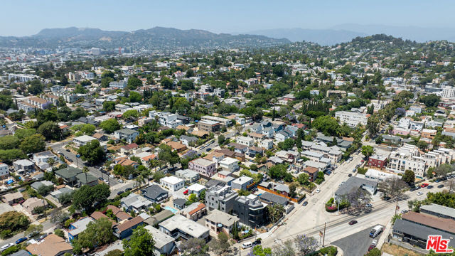 700 N Dillon Street, Los Angeles CA: https://media.crmls.org/mediaz/cb36af9f-4dce-4023-aebe-72dfdc5dbc11.jpg
