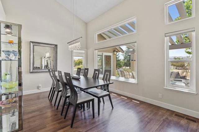 5636 Sundown Lane, Tres Pinos CA: https://media.crmls.org/mediaz/cb37641b-d8ba-4c1c-9c06-e64aaa26d19b.jpg