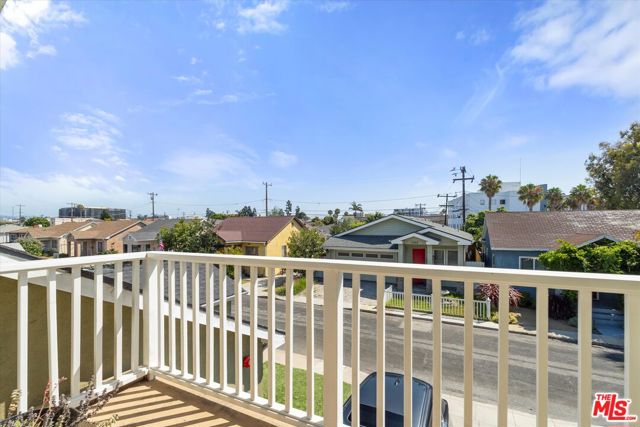 3911 Spad Place, Culver City, California 90232, 4 Bedrooms Bedrooms, ,3 BathroomsBathrooms,Single Family Residence,For Sale,Spad,24407835