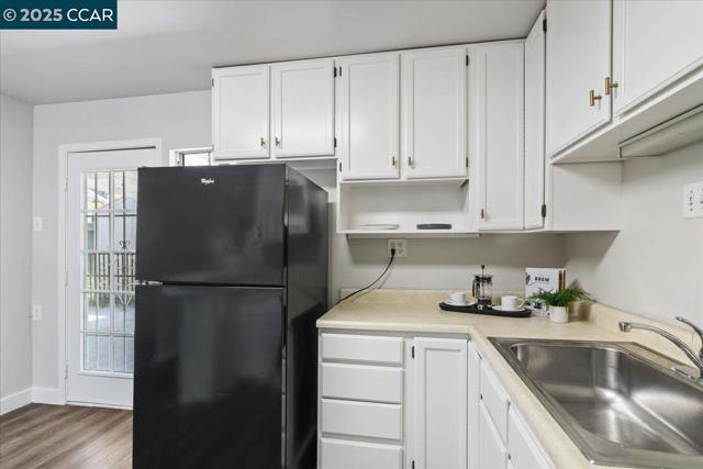 720 Jane Court, Martinez CA: https://media.crmls.org/mediaz/cb3850d2-9e19-4a71-bd22-90417f35e708.jpg