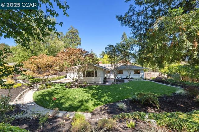 4 Harold Dr, Moraga CA: https://media.crmls.org/mediaz/cb38c934-61b4-45e1-aa4d-b86564d0cedd.jpg