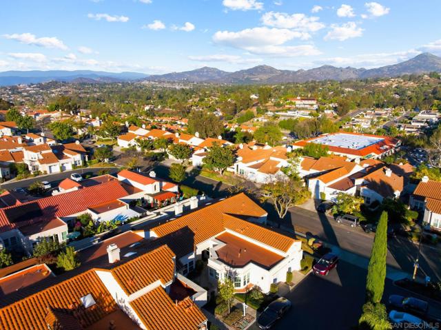 15905 Avenida Villaha, San Diego CA: https://media.crmls.org/mediaz/cb39028b-a4da-4c65-a542-178cfcbed0c3.jpg