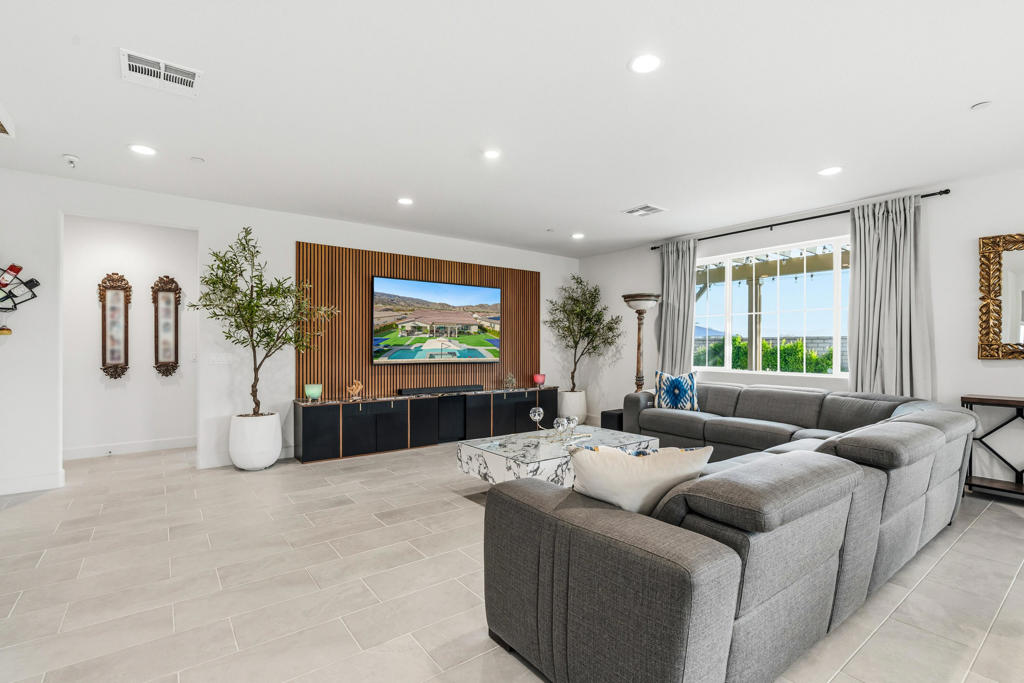 MLS #219139218DA image #9