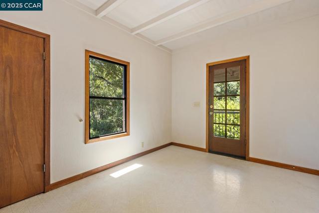 37 La Madronal, Orinda CA: https://media.crmls.org/mediaz/cb39186c-16a1-47d1-8c00-714976d23755.jpg