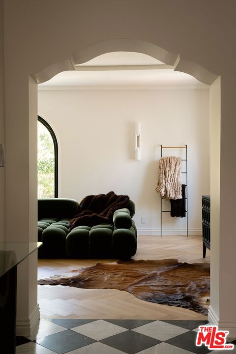 236 S Reeves Drive, Beverly Hills CA: https://media.crmls.org/mediaz/cb394f0c-154d-40c1-a1b9-6c7fa00f9cca.jpg