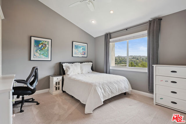 23306 Park Hacienda, Calabasas CA: https://media.crmls.org/mediaz/cb39a0e5-8c14-4ee4-bfbc-0194322edadf.jpg