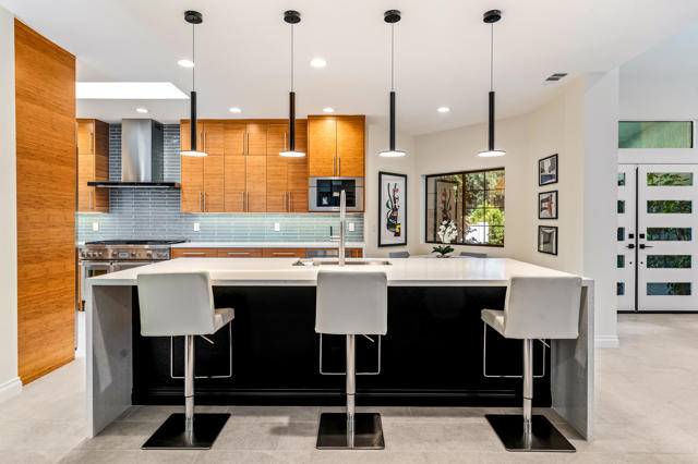 1399 N ViA Donna, Palm Springs CA: https://media.crmls.org/mediaz/cb3ae340-5b24-49d7-9119-3c8fc74dd32b.jpg
